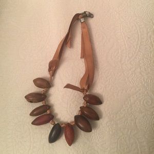 Wood accent necklace
